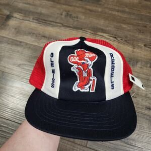 Vintage 1980s Ole Miss Rebels Black, Red White cap Snapback CB